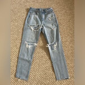 AE ripped jeans light wash